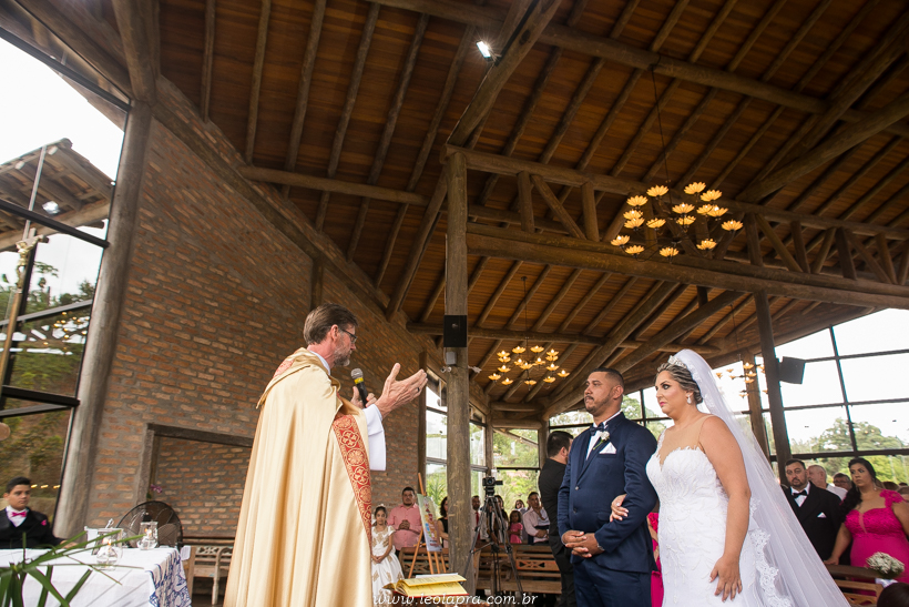 fotografo de casamentos em jundiai leonardo alprano fotografia ana carolina e dirceu comunidade nossa senhora aprecida figueira branca espaco m varzea paulista-38